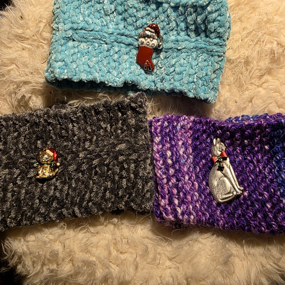 Hand Crafted Women's Knitted Headband w/Brooch